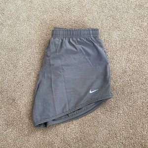 Nike Grey Shorts (Kids L)